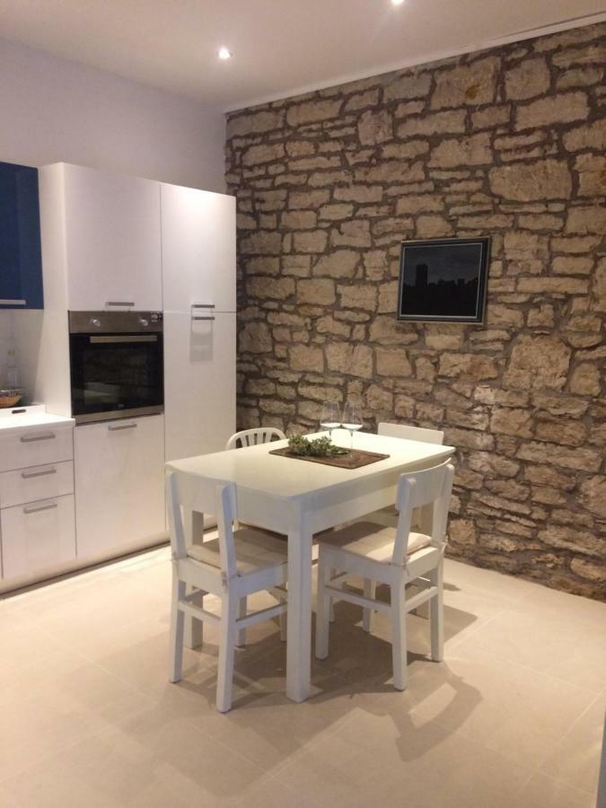 Lory Villa Sveti Lovreč Pazenatički Kültér fotó