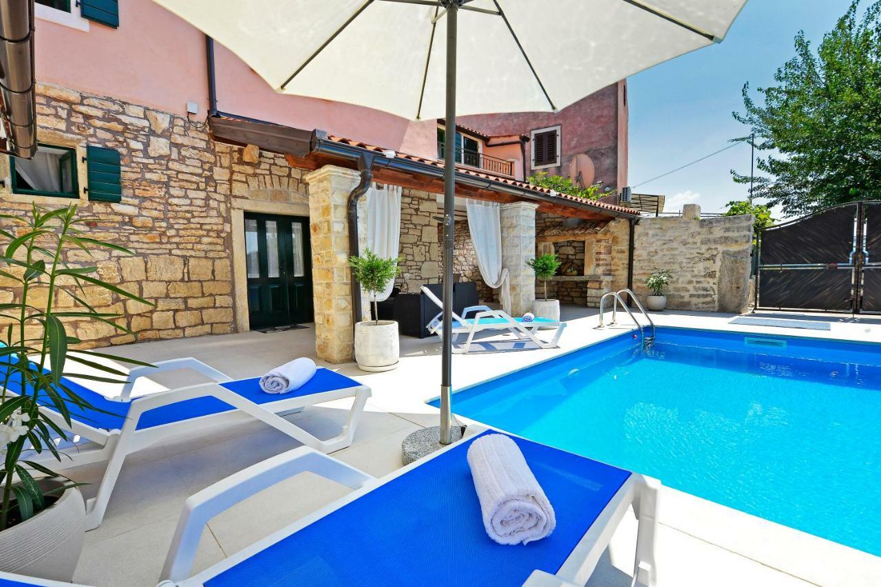 Lory Villa Sveti Lovreč Pazenatički Kültér fotó