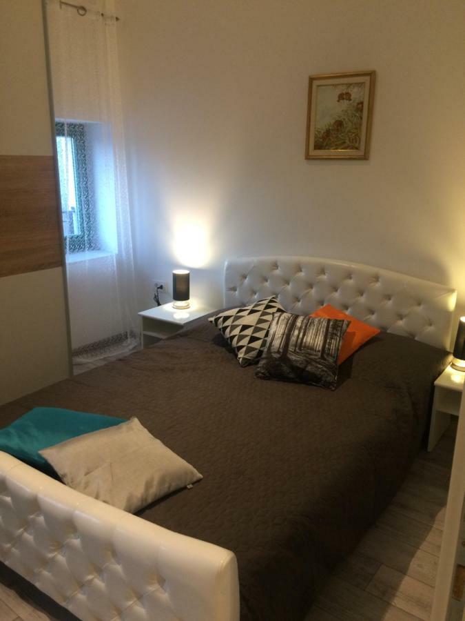 Lory Villa Sveti Lovreč Pazenatički Kültér fotó