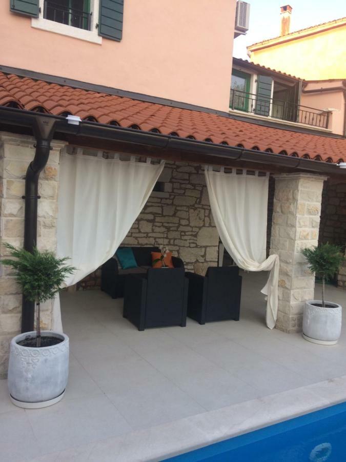 Lory Villa Sveti Lovreč Pazenatički Kültér fotó